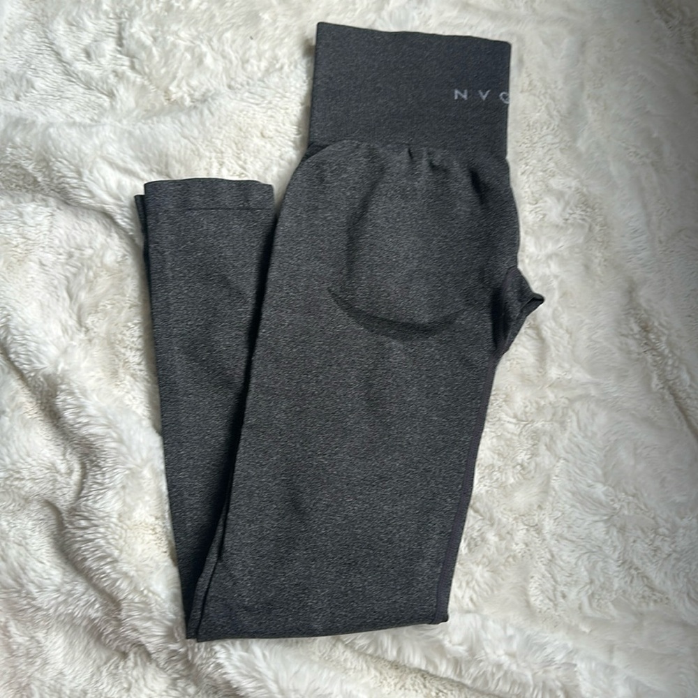 Black speckled contour seamless nvgtn leggings